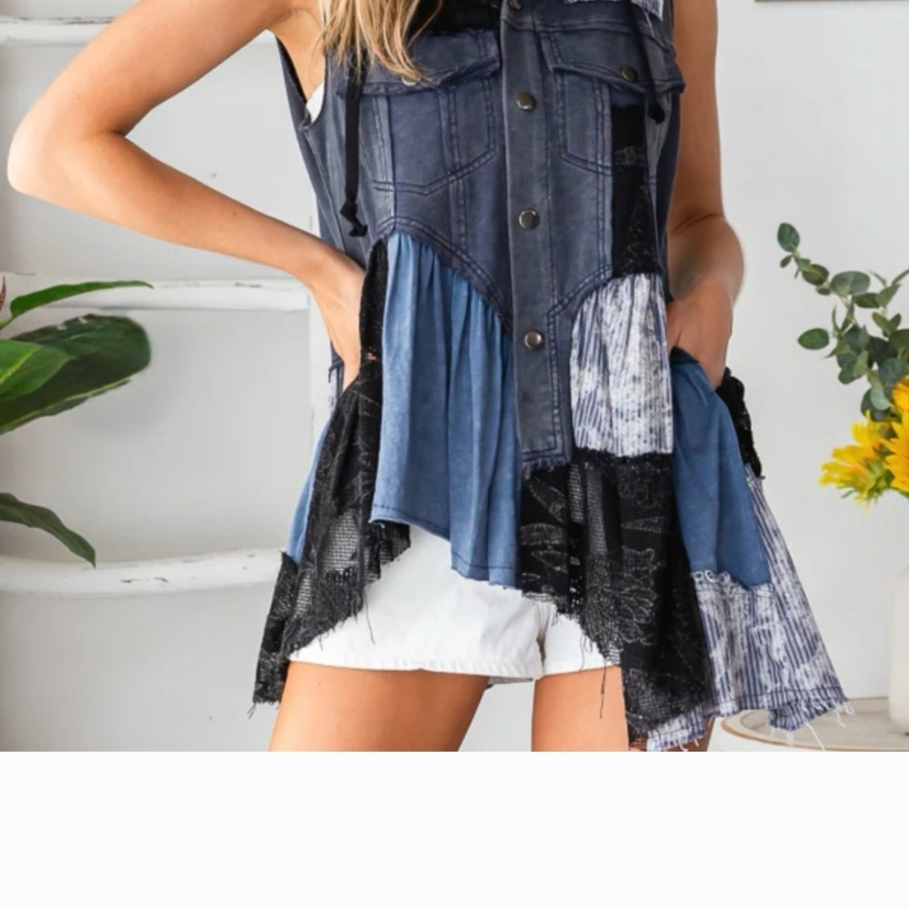 Oli & Hali Blue and Black Tank Top